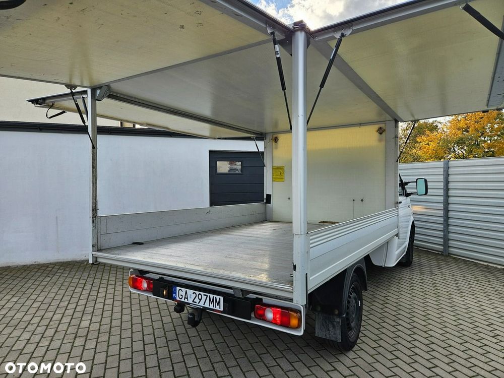 Volkswagen Transporter - 18