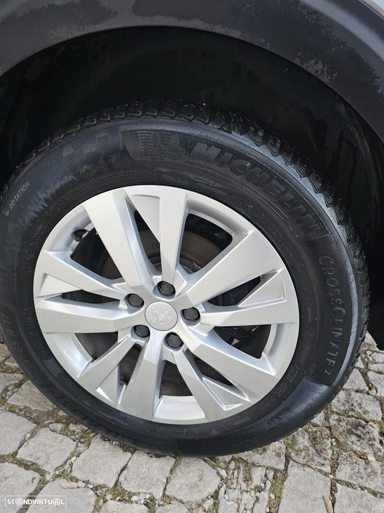 Peugeot 5008 PureTech 130 EAT8 Stop & Start Allure - 32