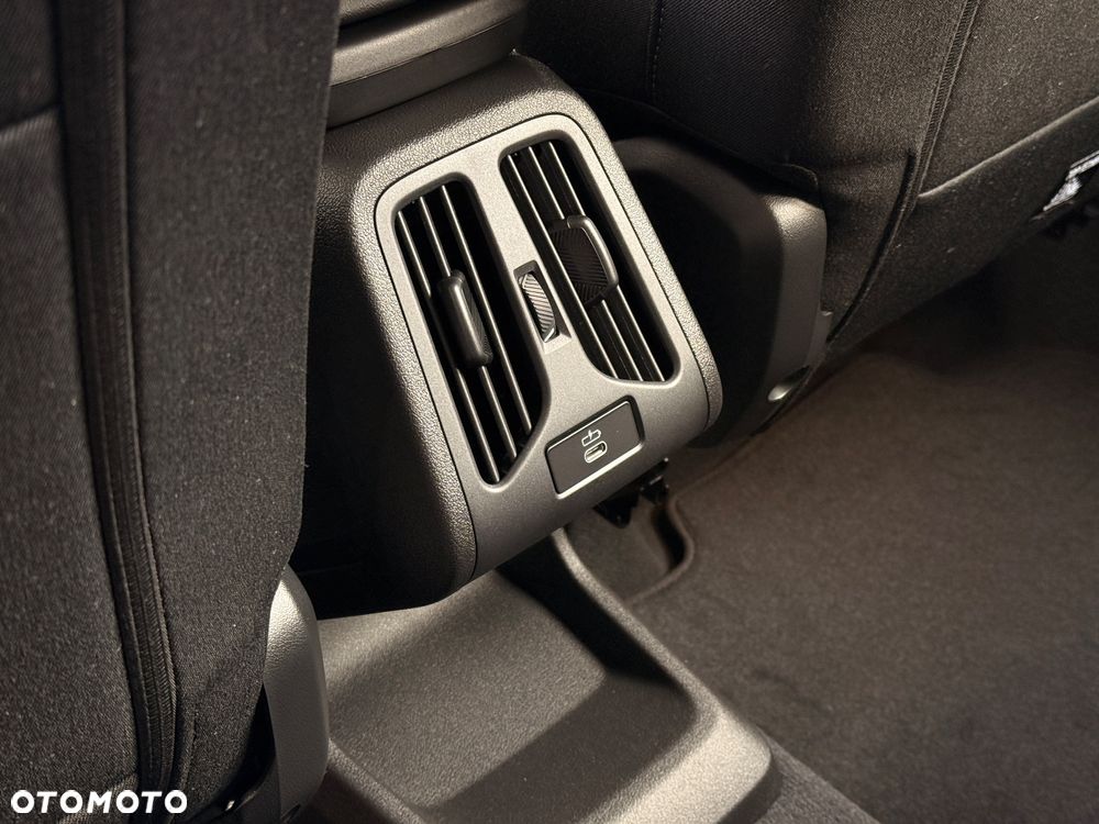 BMW Seria 2 218i - 17
