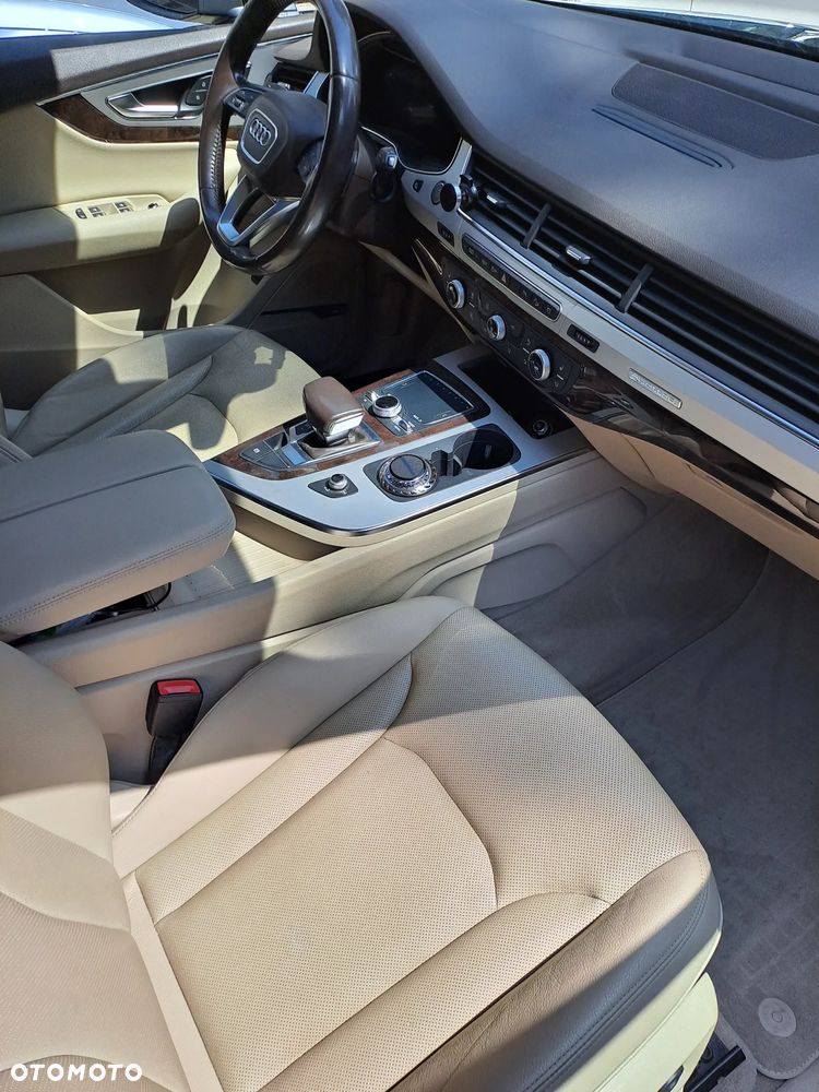 Audi Q7 - 17