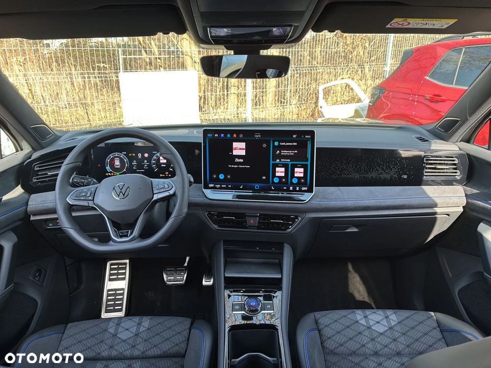 Volkswagen Tiguan - 4