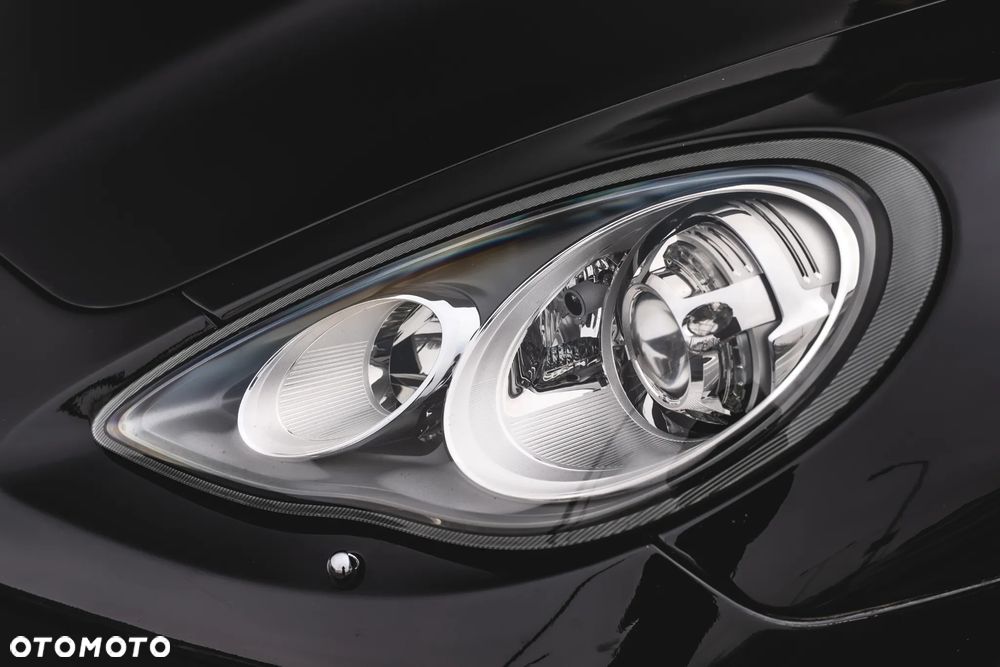 Porsche Panamera Turbo PDK - 4
