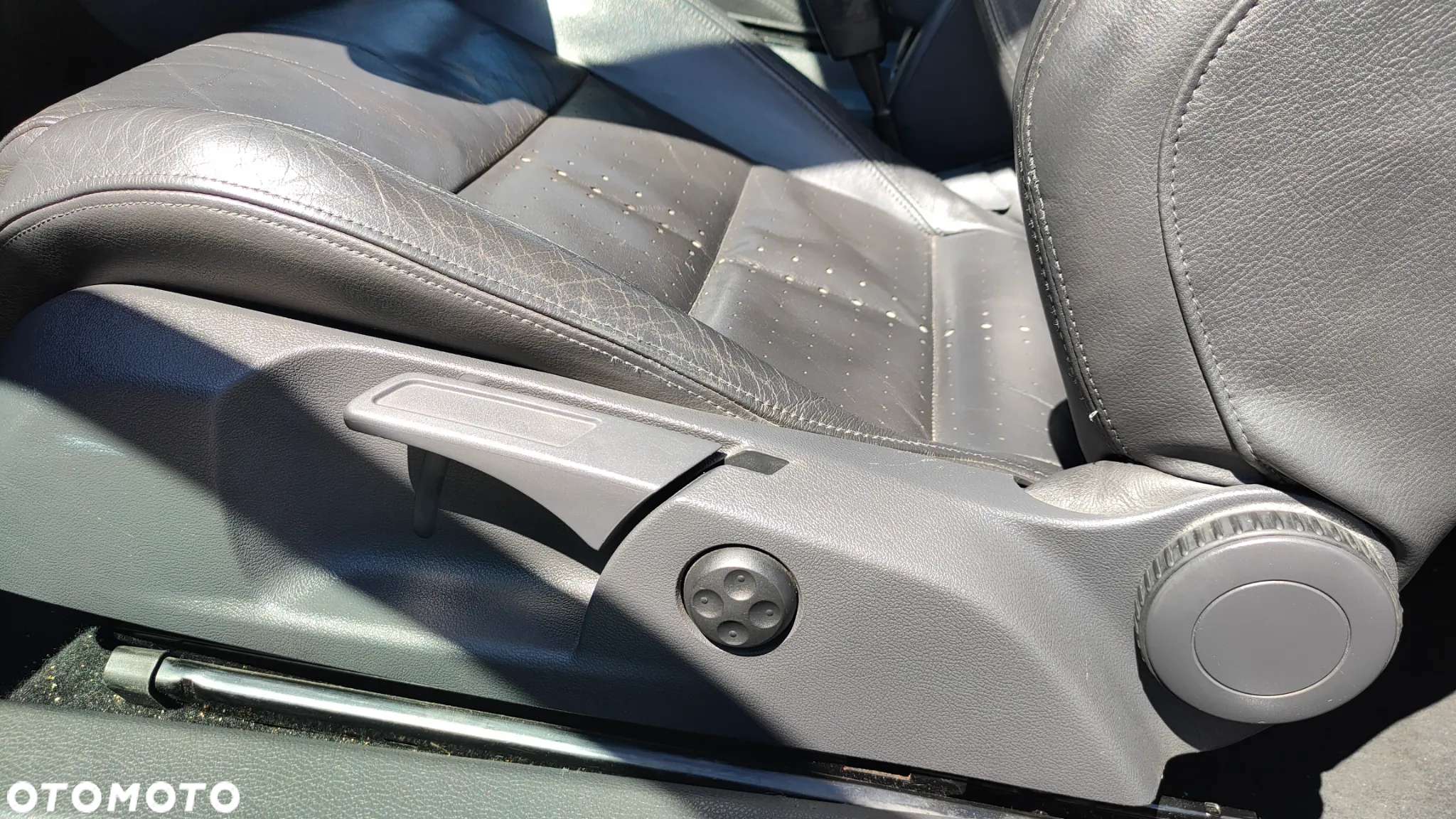 Volkswagen Golf 2.0 FSI Individual - 11