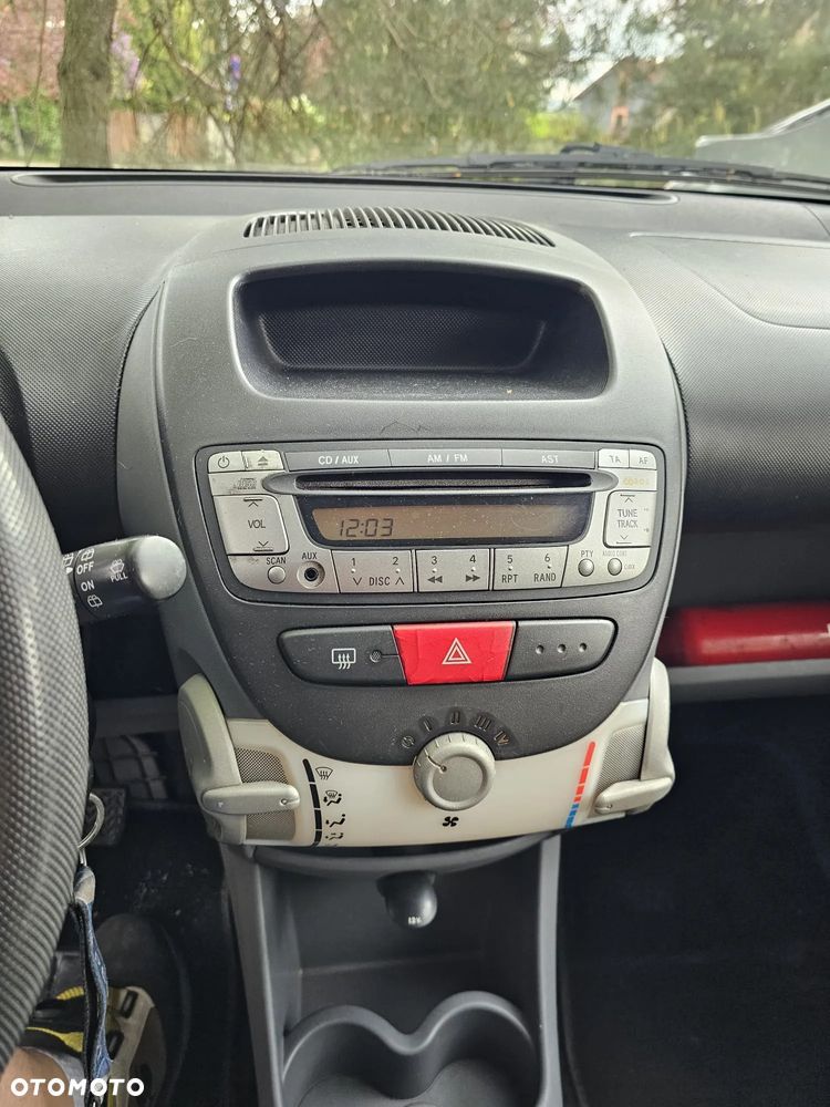 Peugeot 107 70 Filou - 11