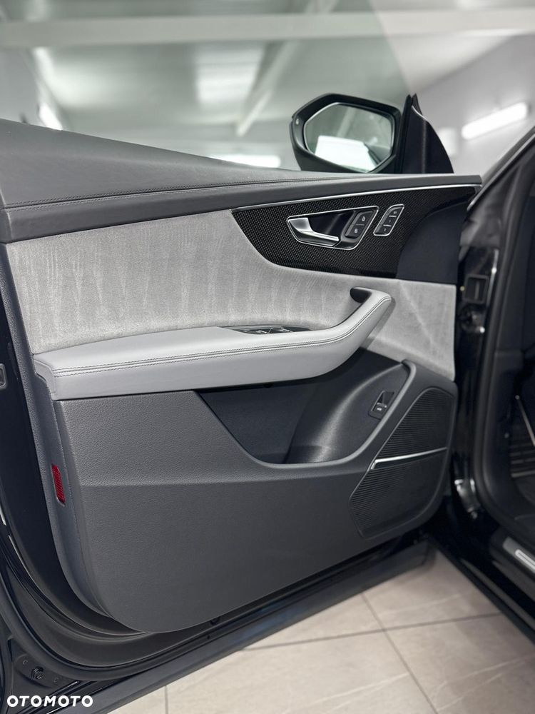 Audi SQ8 TFSI Quattro Tiptronic - 9