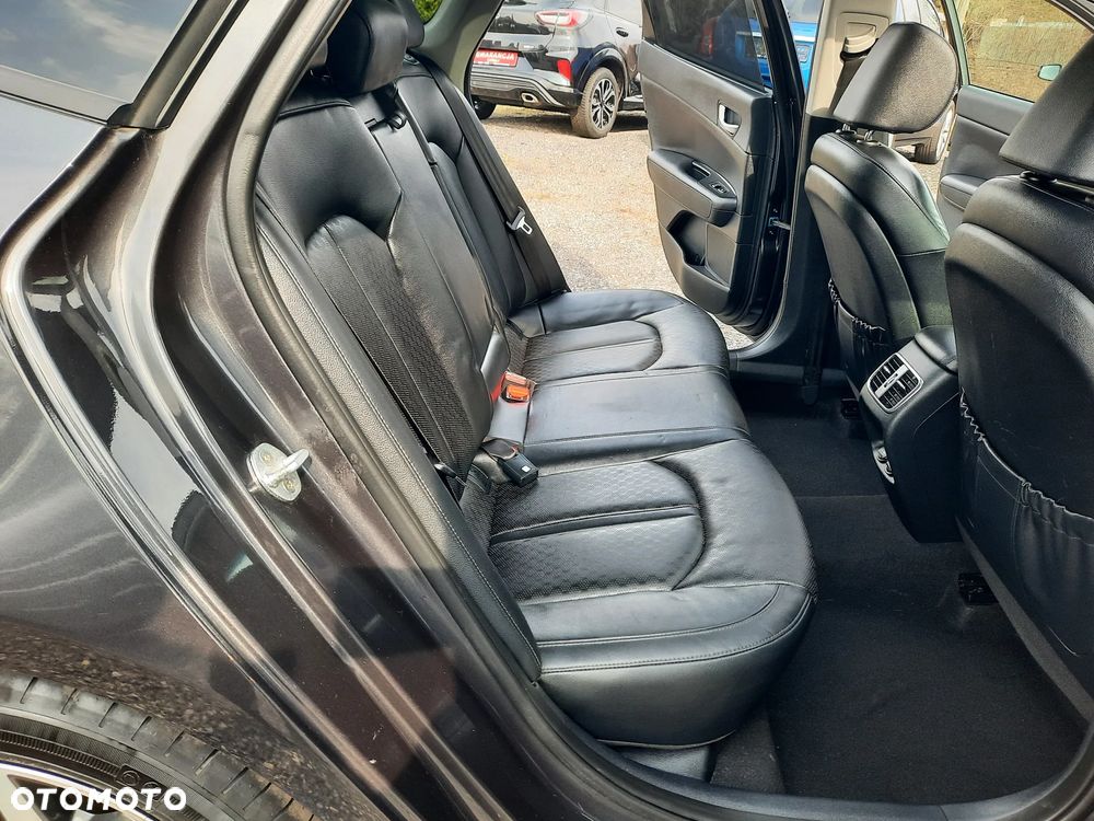 Kia Optima - 24