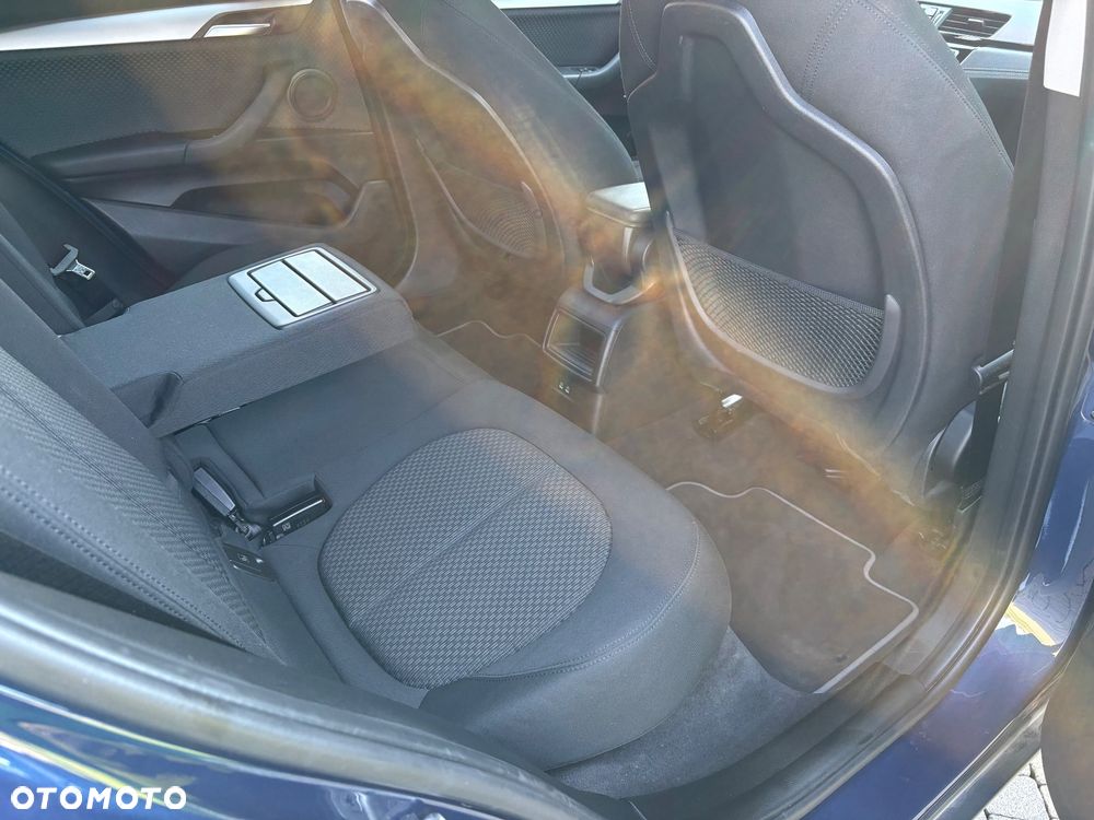 BMW X2 sDrive18i Advantage - 18
