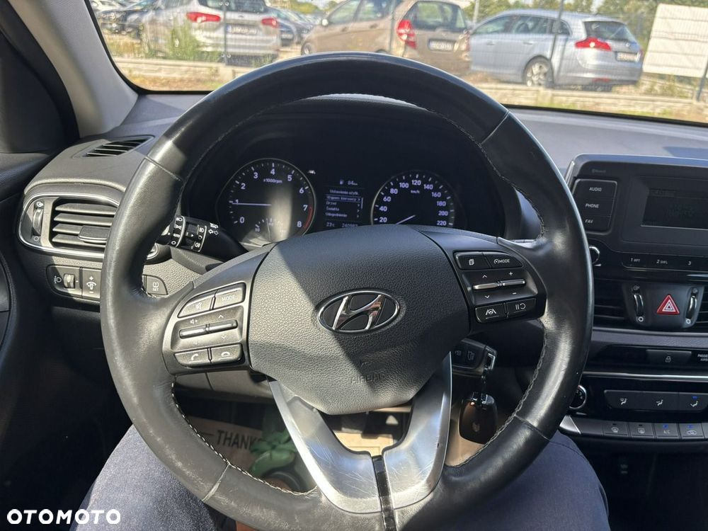 Hyundai i30 - 23