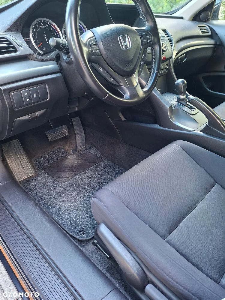 Honda Accord 2.0 Lifestyle - 17