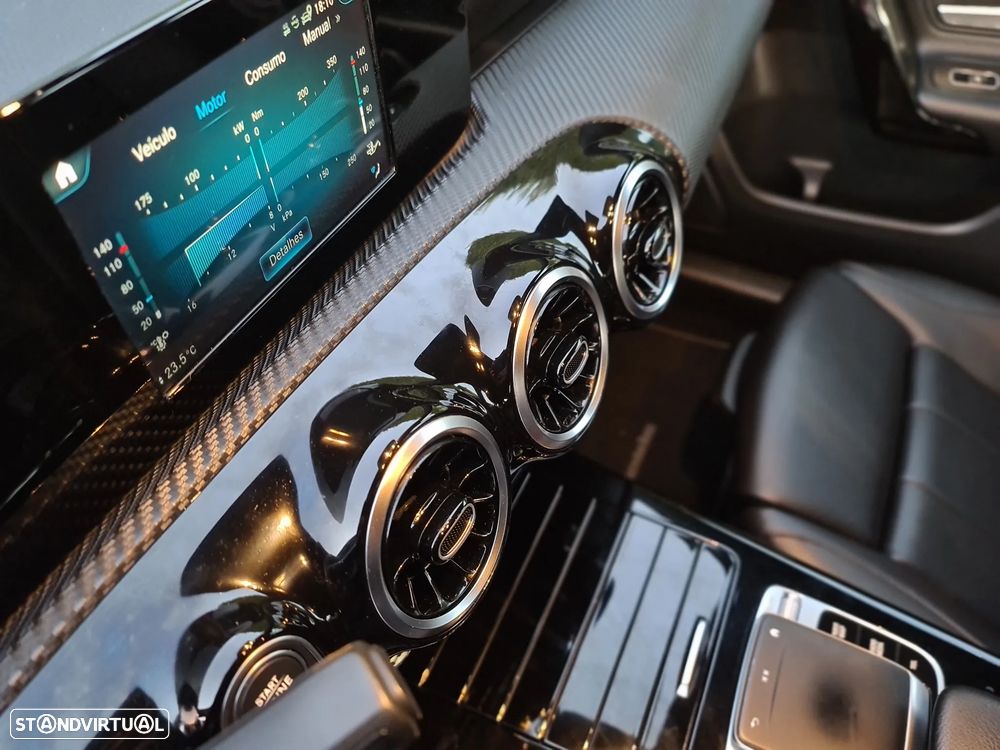 Mercedes-Benz A 180 d 7G-DCT AMG Line - 23