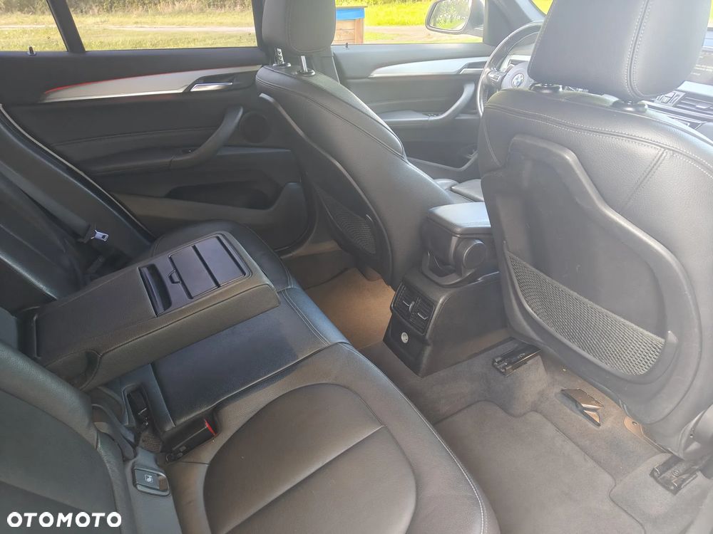 BMW X1 xDrive20i xLine sport - 10