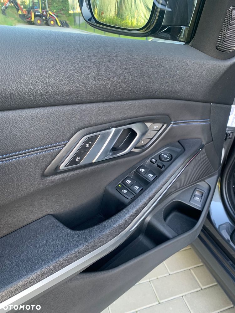 BMW Seria 3 320d mHEV M Sport sport - 17
