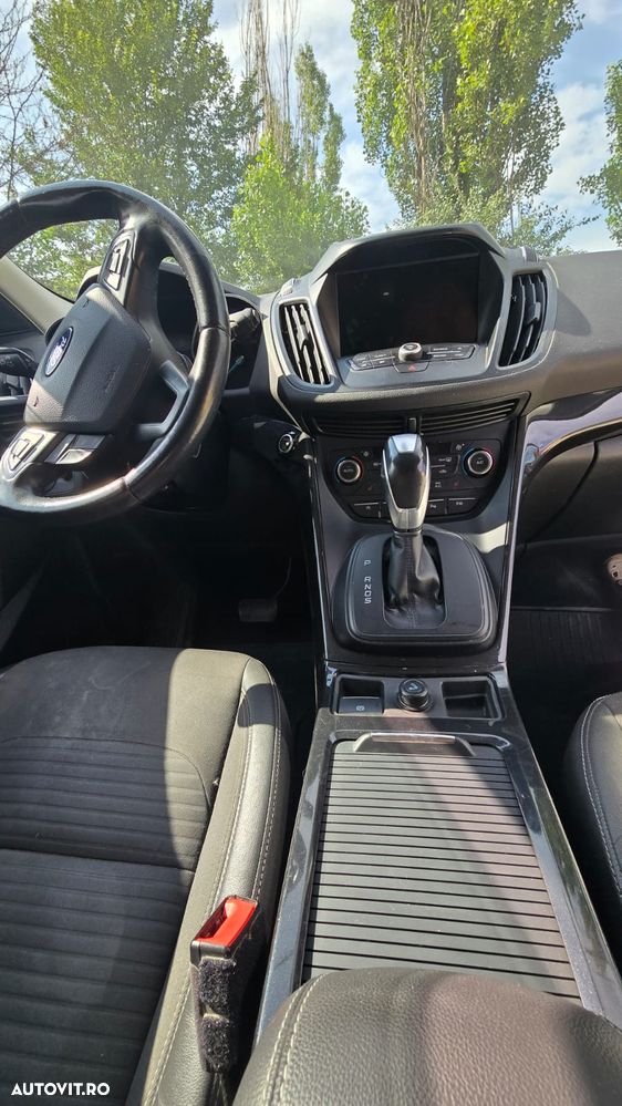 Ford Kuga 2.0 TDCi 4WD Powershift Titanium - 6