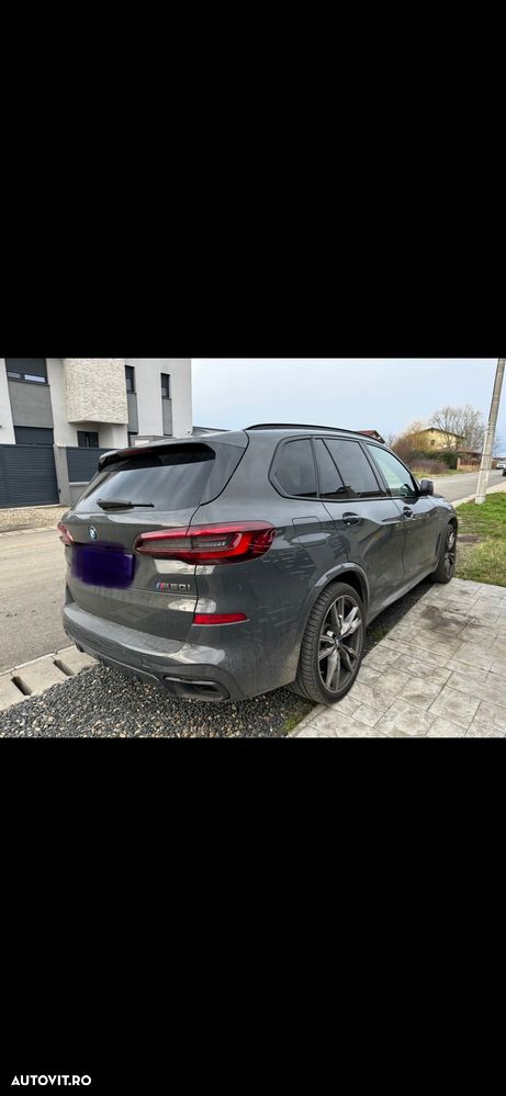 BMW X5 M M50i - 9