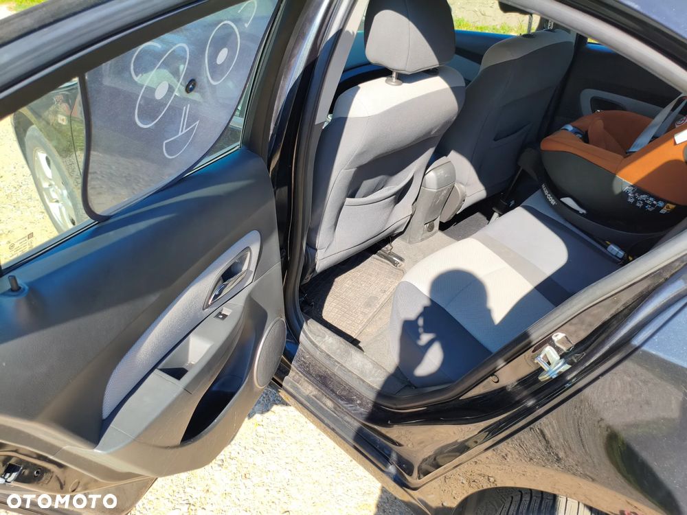 Chevrolet Cruze 1.6 - 23