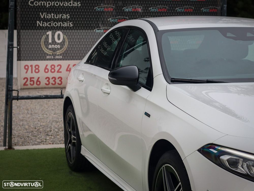 Mercedes-Benz A 250 e AMG Line - 4