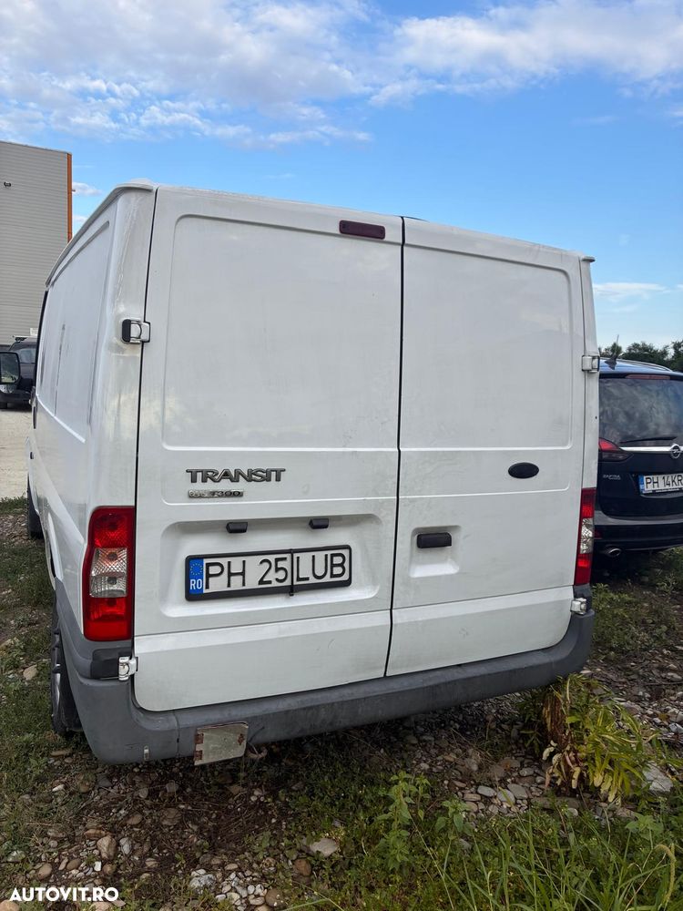 Ford Transit - 4