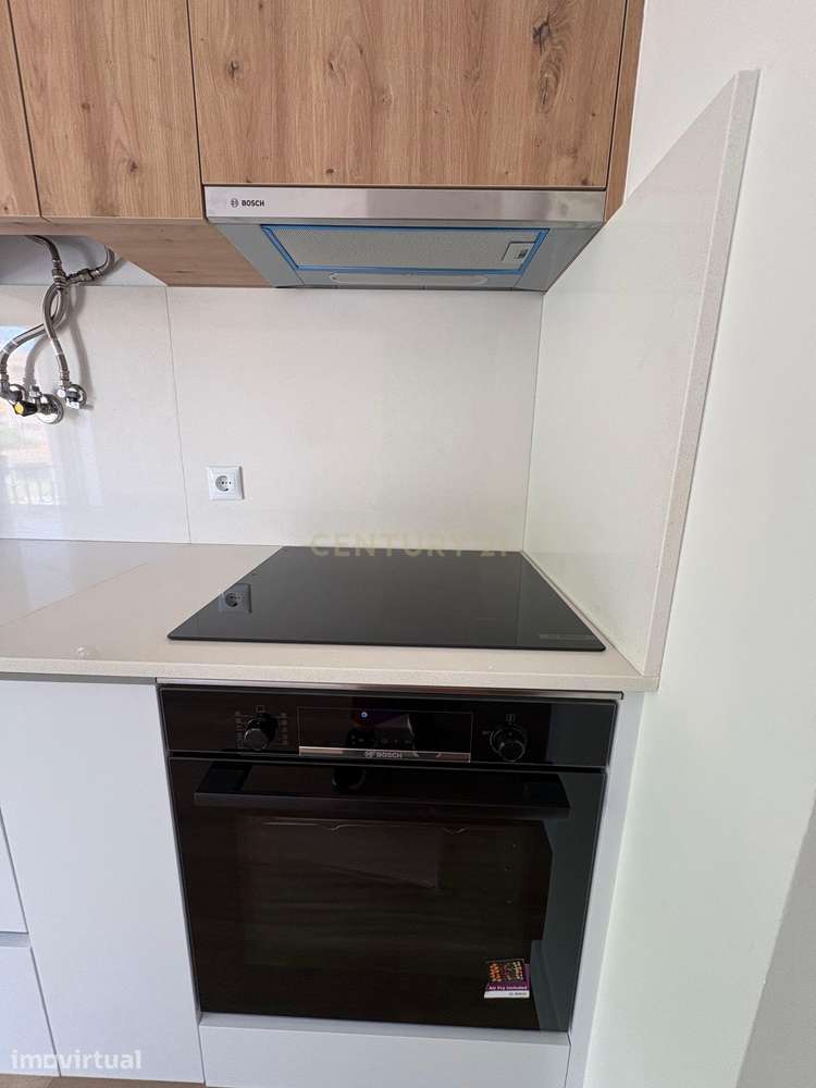 T2 remodelado com garagem em Cascais - Grande imagem: 5/32