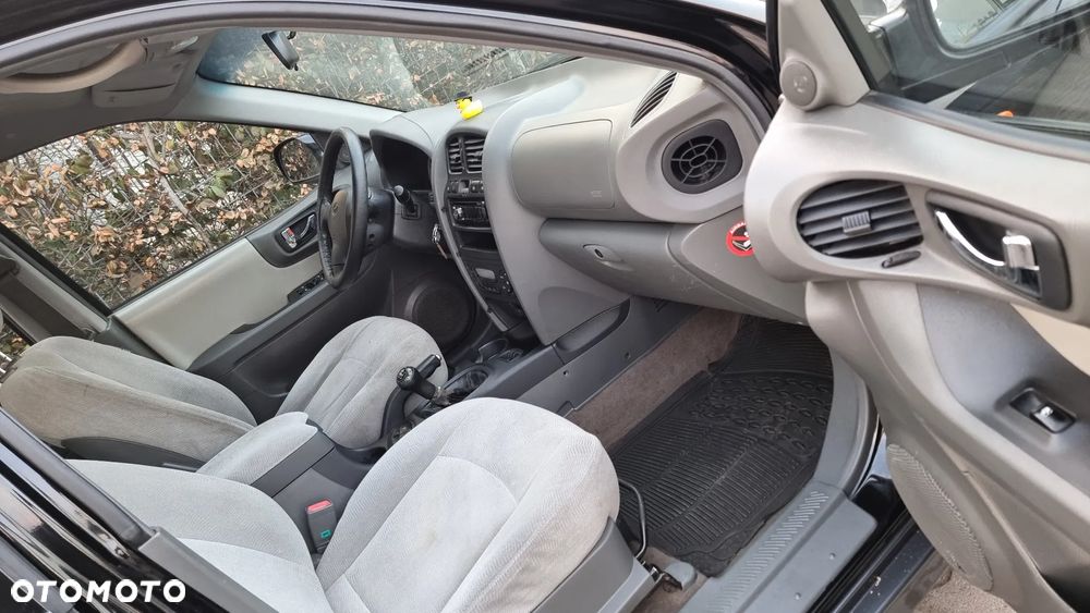 Hyundai Santa Fe 2.4 GLS 2WD - 7