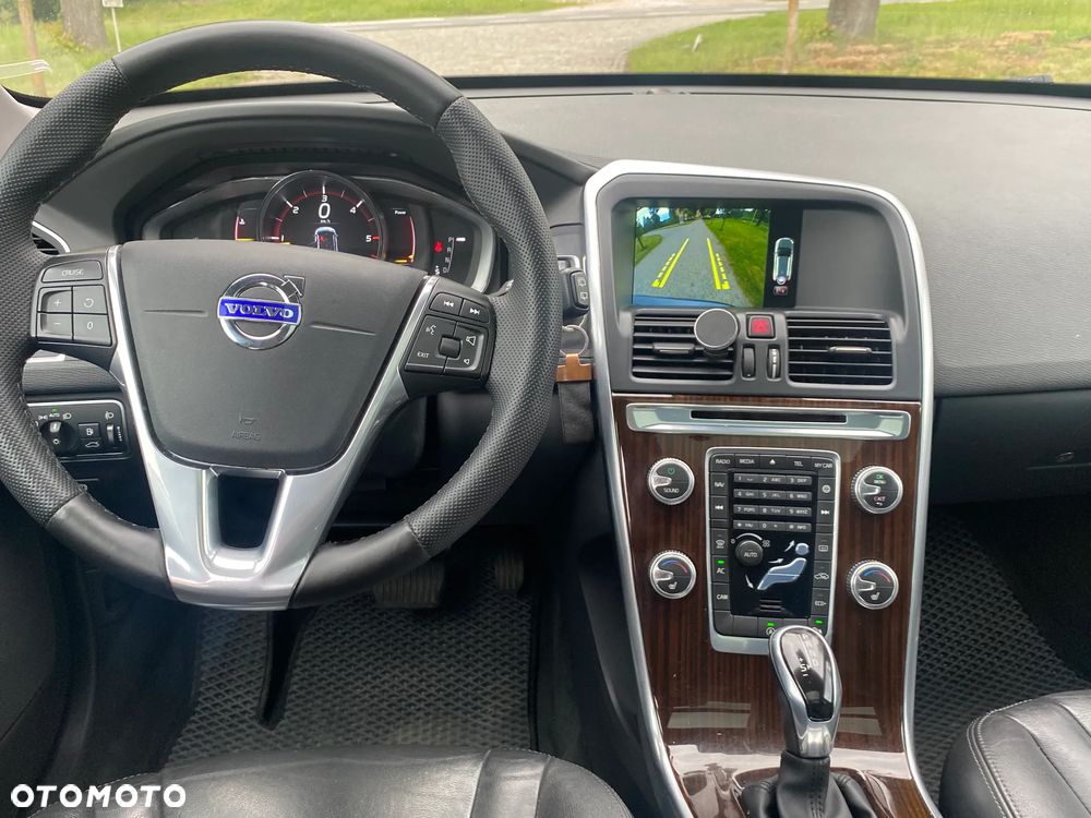 Volvo XC 60 D3 Geartronic Summum - 16
