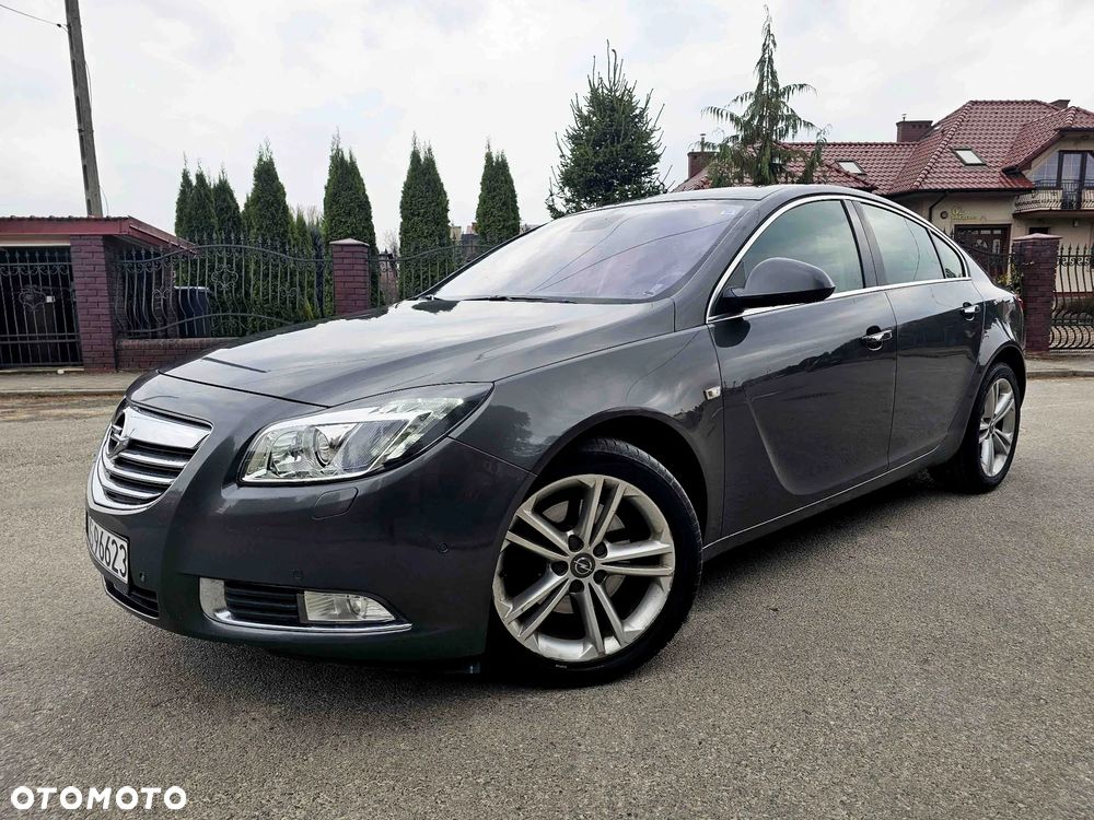 Opel Insignia 2.0 Turbo Cosmo - 1
