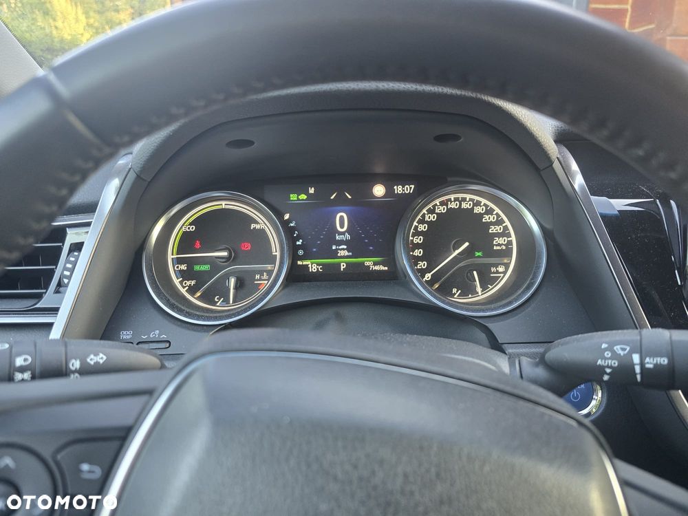 Toyota Camry 2.5 Hybrid Comfort CVT - 6
