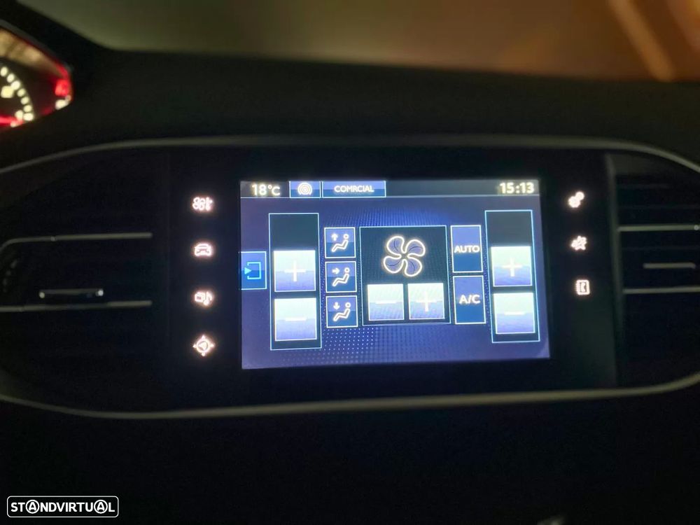 Peugeot 308 1.2 PureTech Style J17 - 32