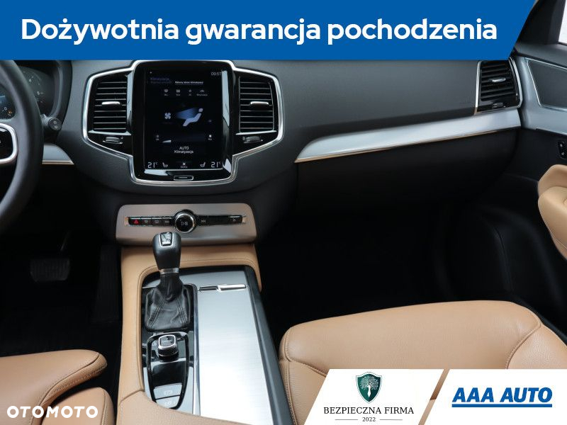 Volvo XC 90 - 9