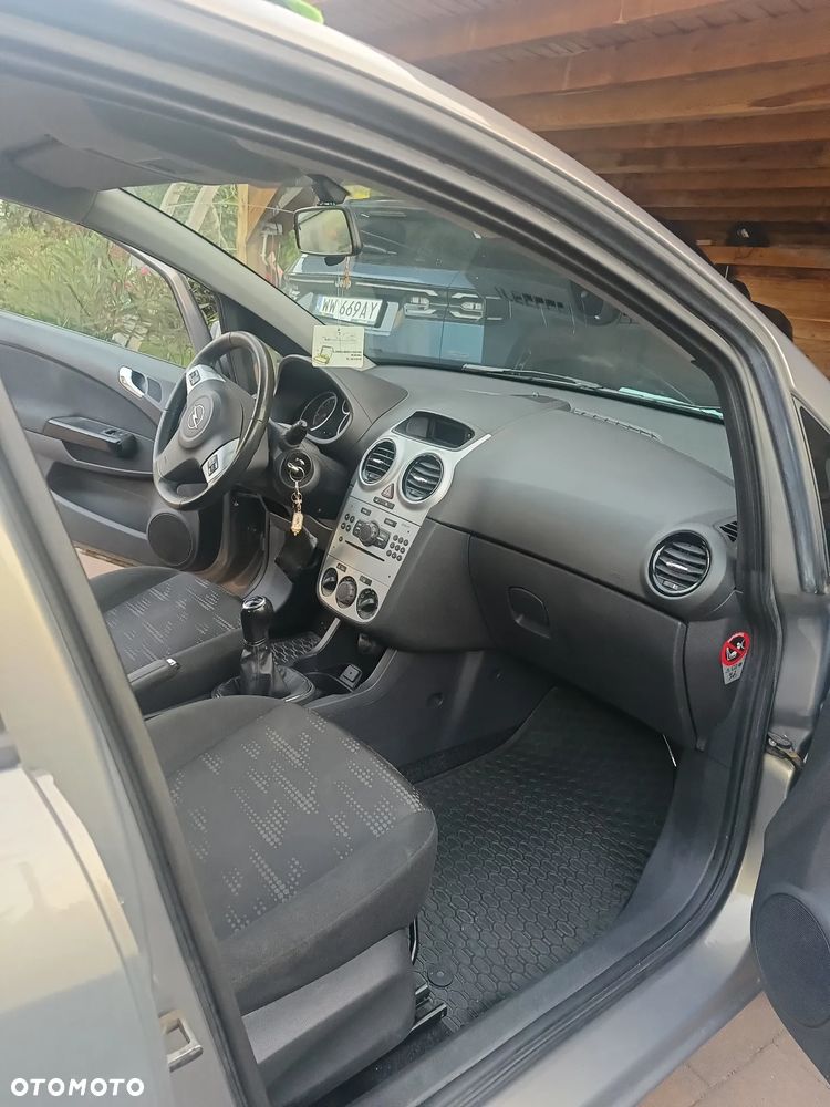 Opel Corsa 1.4 16V Enjoy - 6