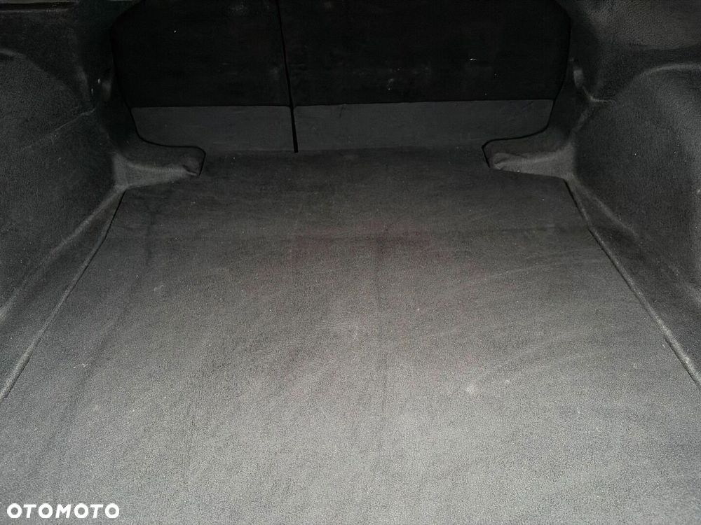 Toyota Corolla - 13