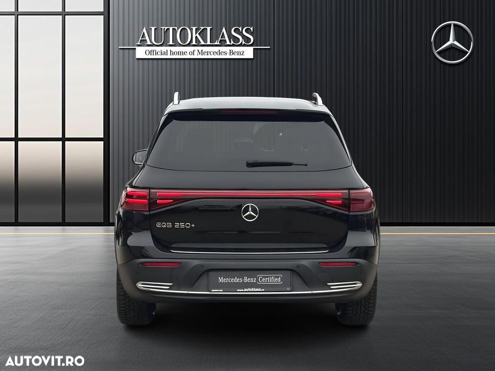 Mercedes-Benz EQB 250+ - 9