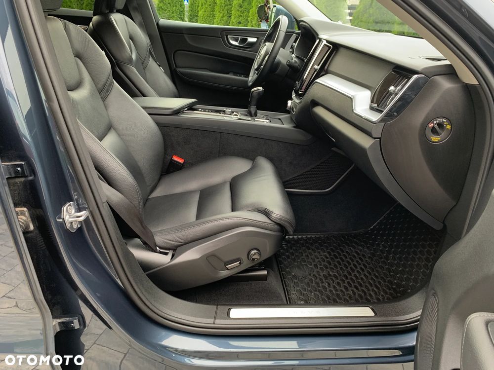 Volvo XC 60 D4 Drive-E Momentum - 23