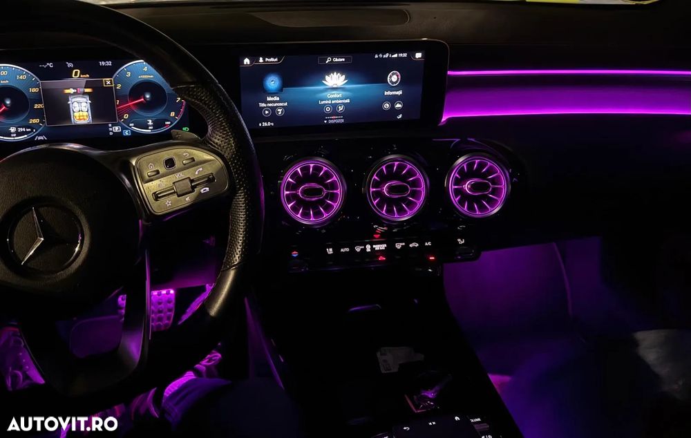 Mercedes-Benz CLA 220 4MATIC Coupe - 32