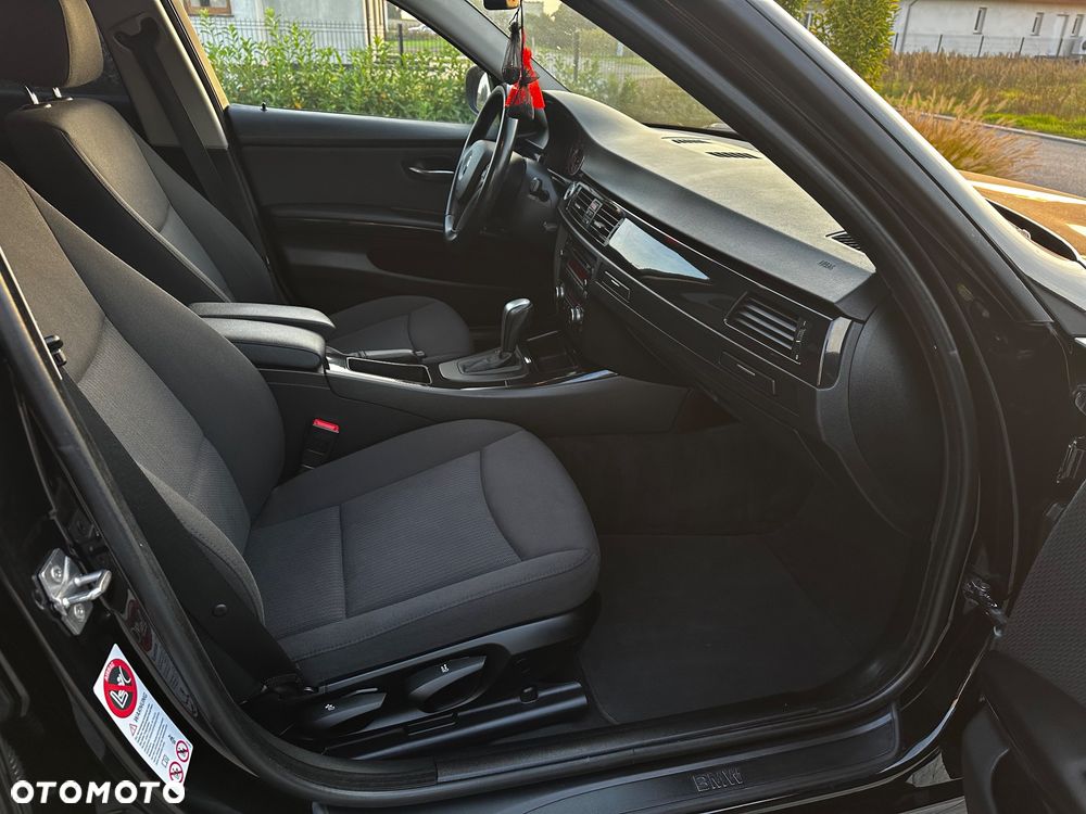 BMW Seria 3 - 24