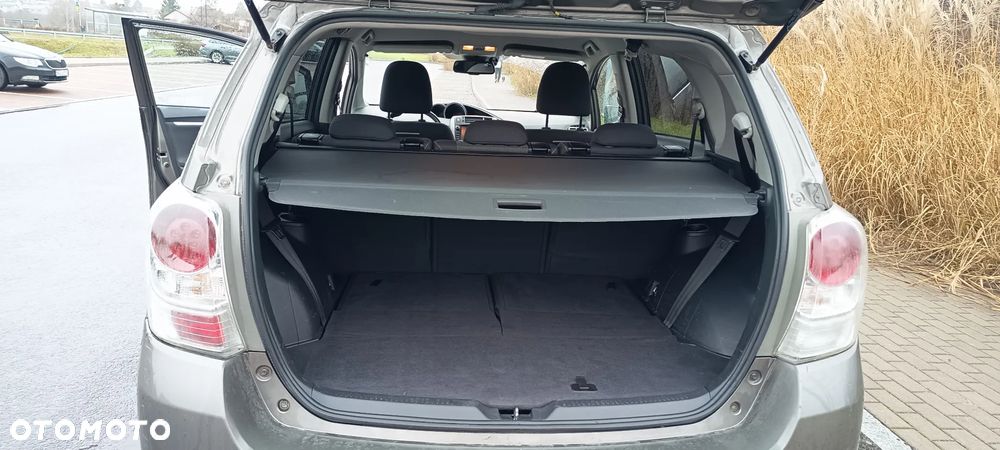 Toyota Verso 1.8 Premium 7os EU6 - 13