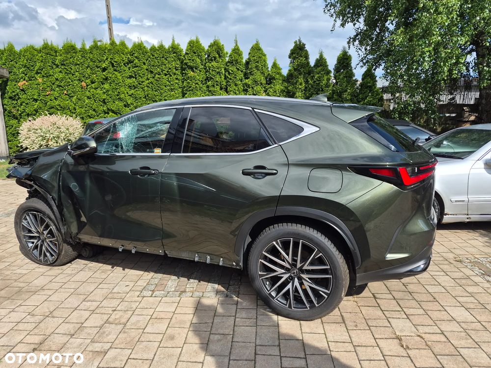 Lexus NX 350h Omotenashi AWD - 2