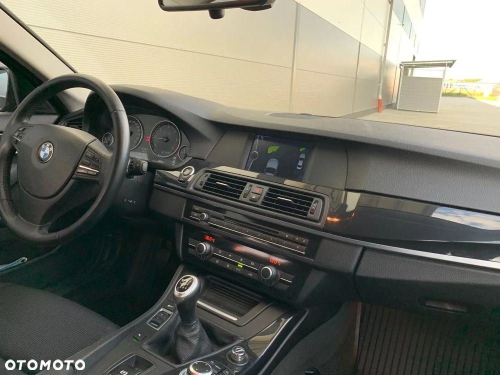 BMW Seria 5 520d - 8