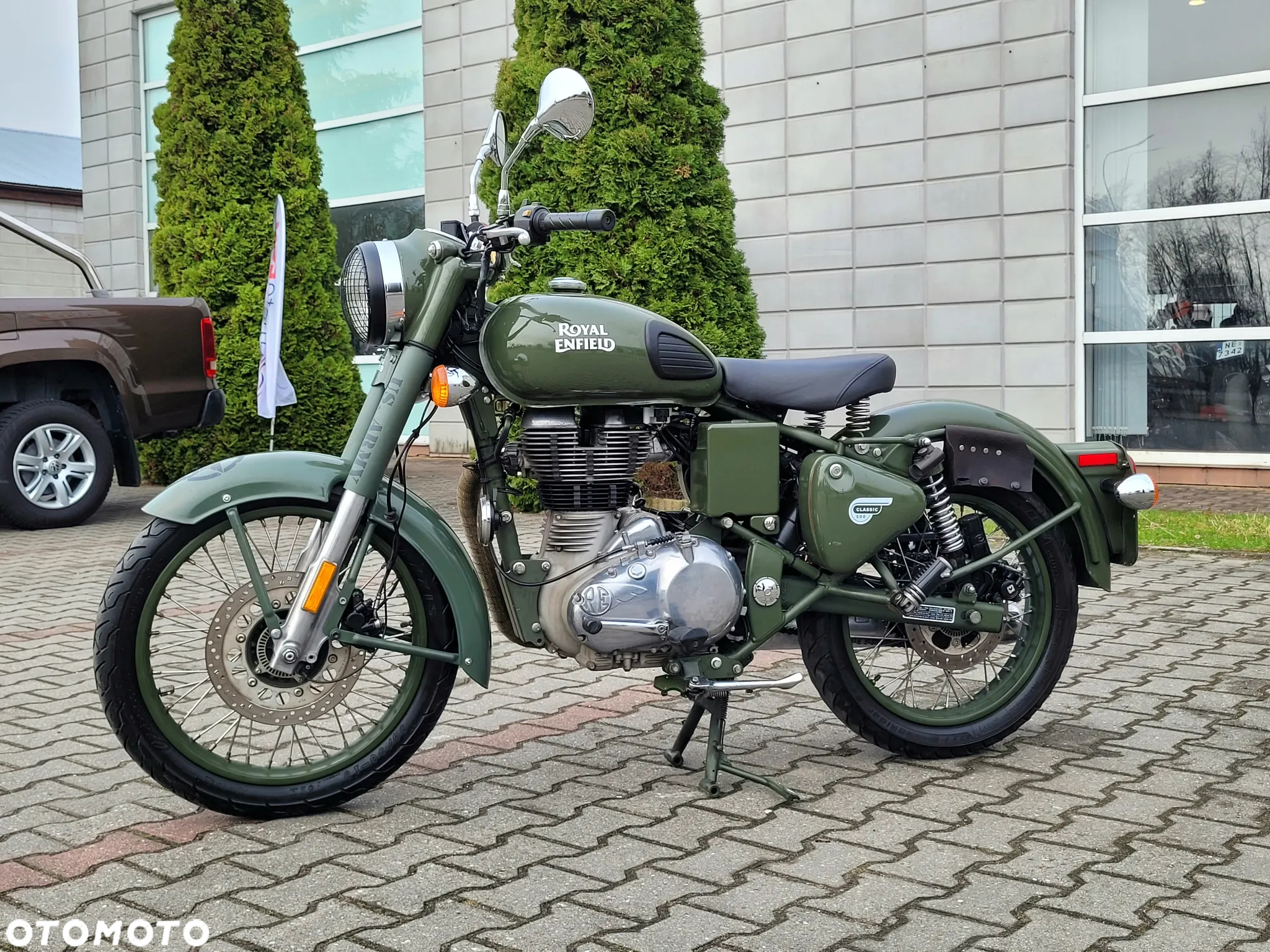 Royal Enfield Classic - 12