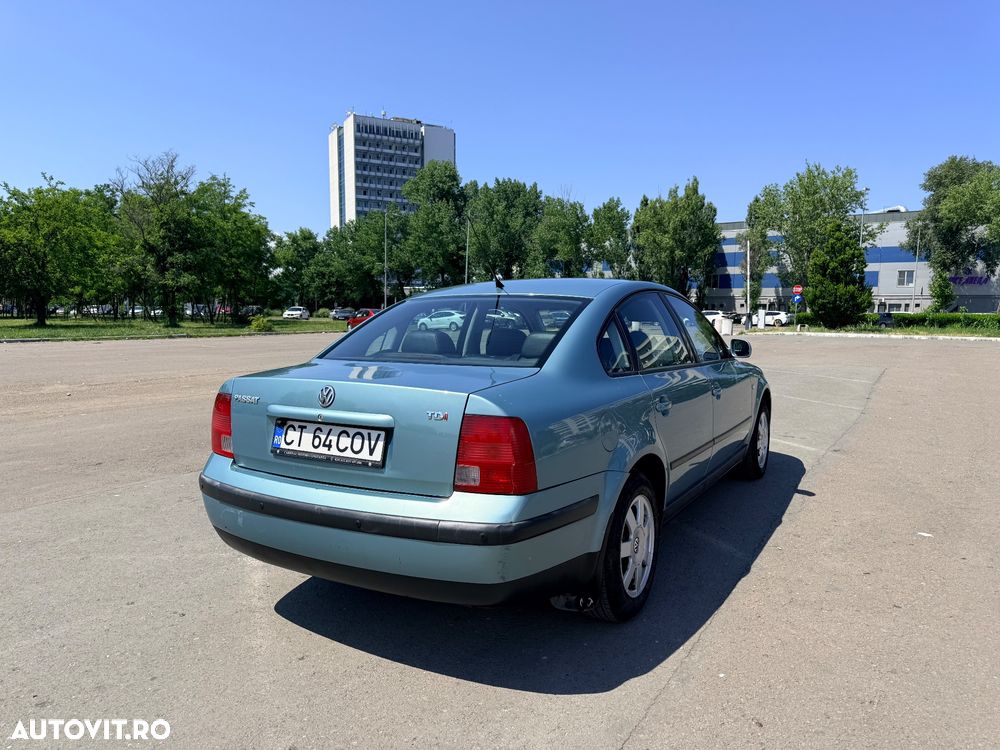 Volkswagen Passat - 6