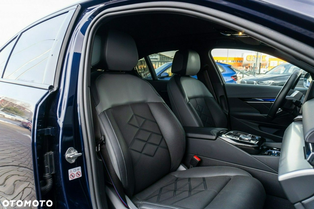 BMW i5 - 22