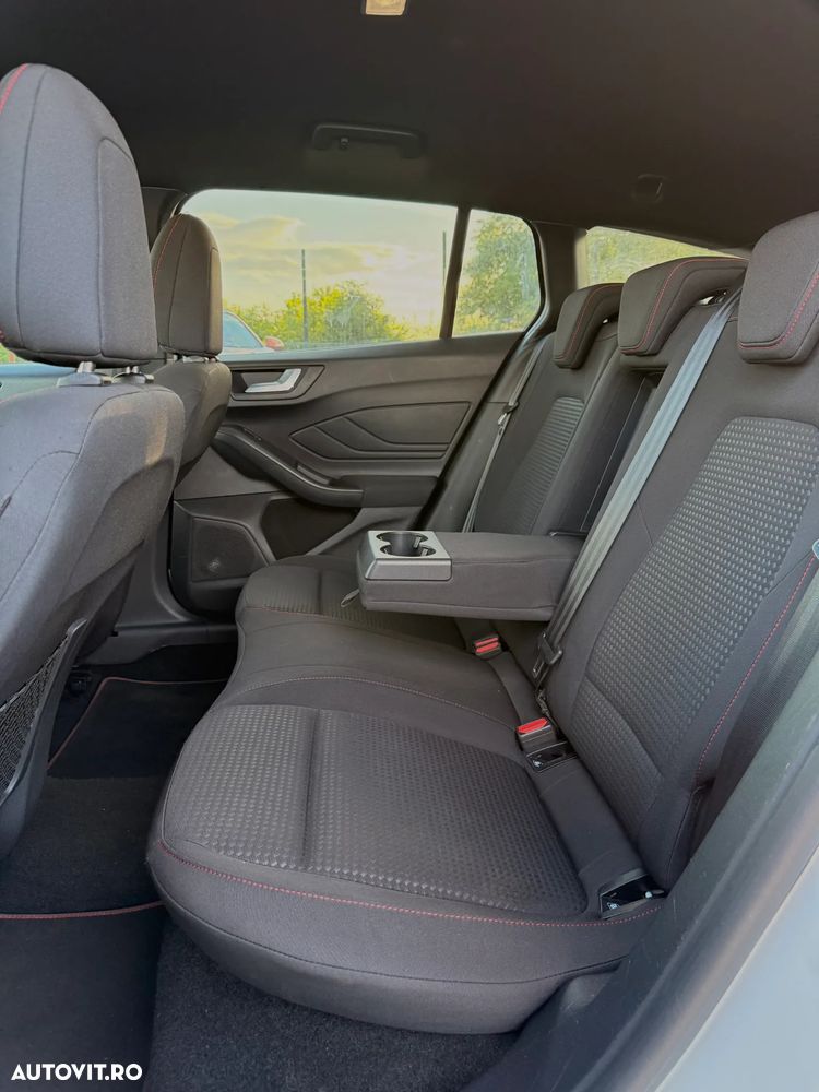 Ford Focus 1.0 EcoBoost MHEV ST-Line - 20