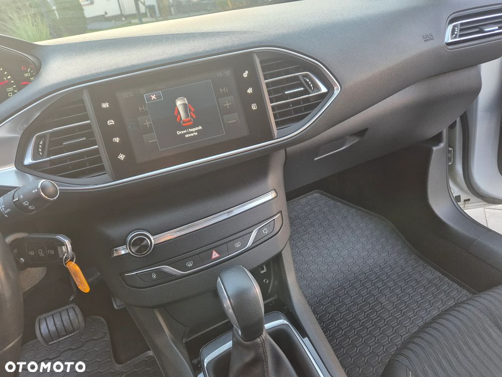 Peugeot 308 - 16