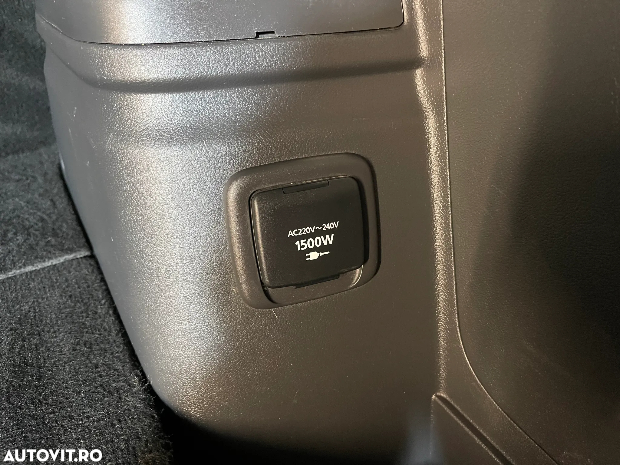 Mitsubishi Outlander 2.4 4WD Plug-In Hybrid Top - 20