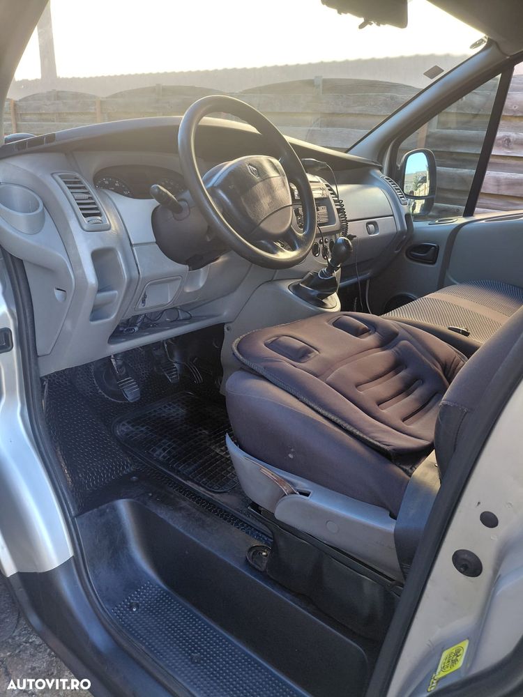 Renault Trafic - 2