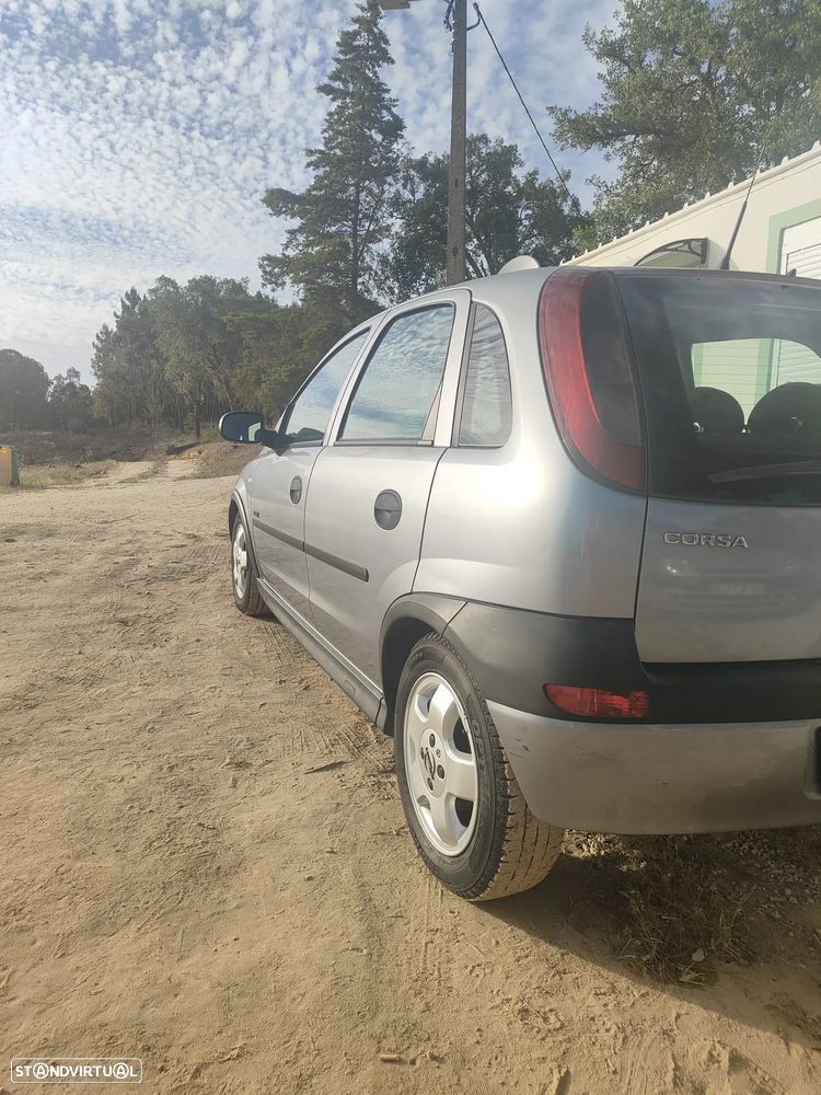 Opel Corsa 1.2 16V Elegance Easyt. - 3