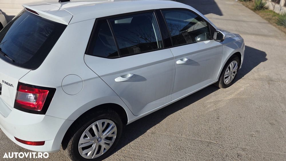 Skoda Fabia - 11