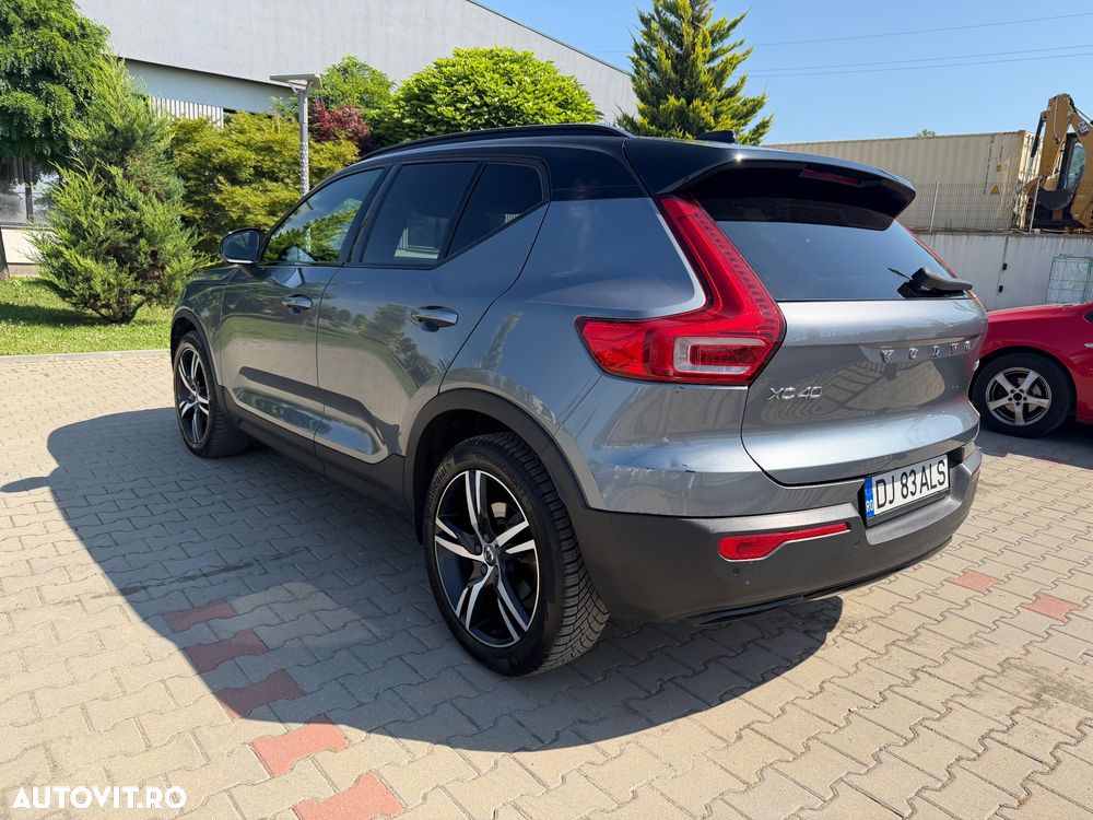 Volvo XC 40 D4 AWD R-Design - 4