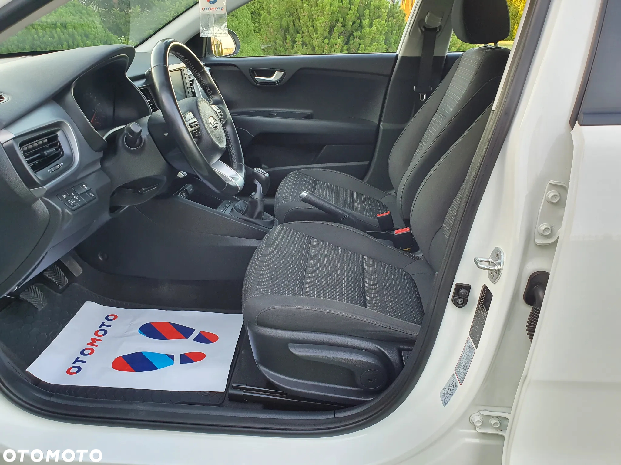 Kia Stonic 1.0 T-GDI L - 12