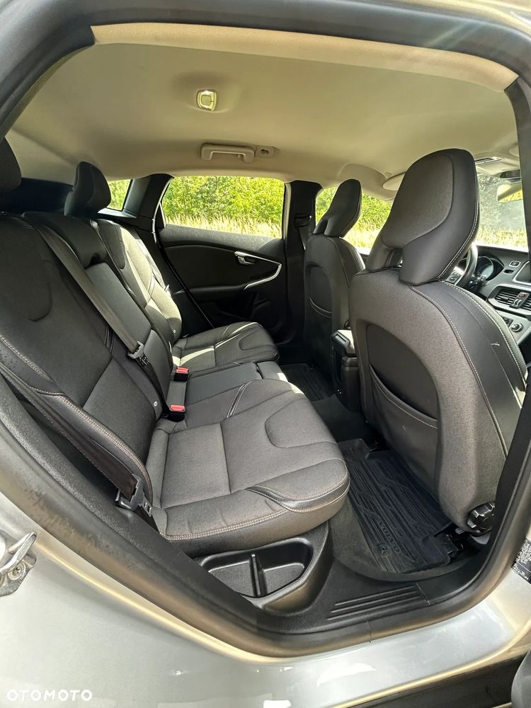 Volvo V40 T3 Drive-E R-Design Momentum - 18