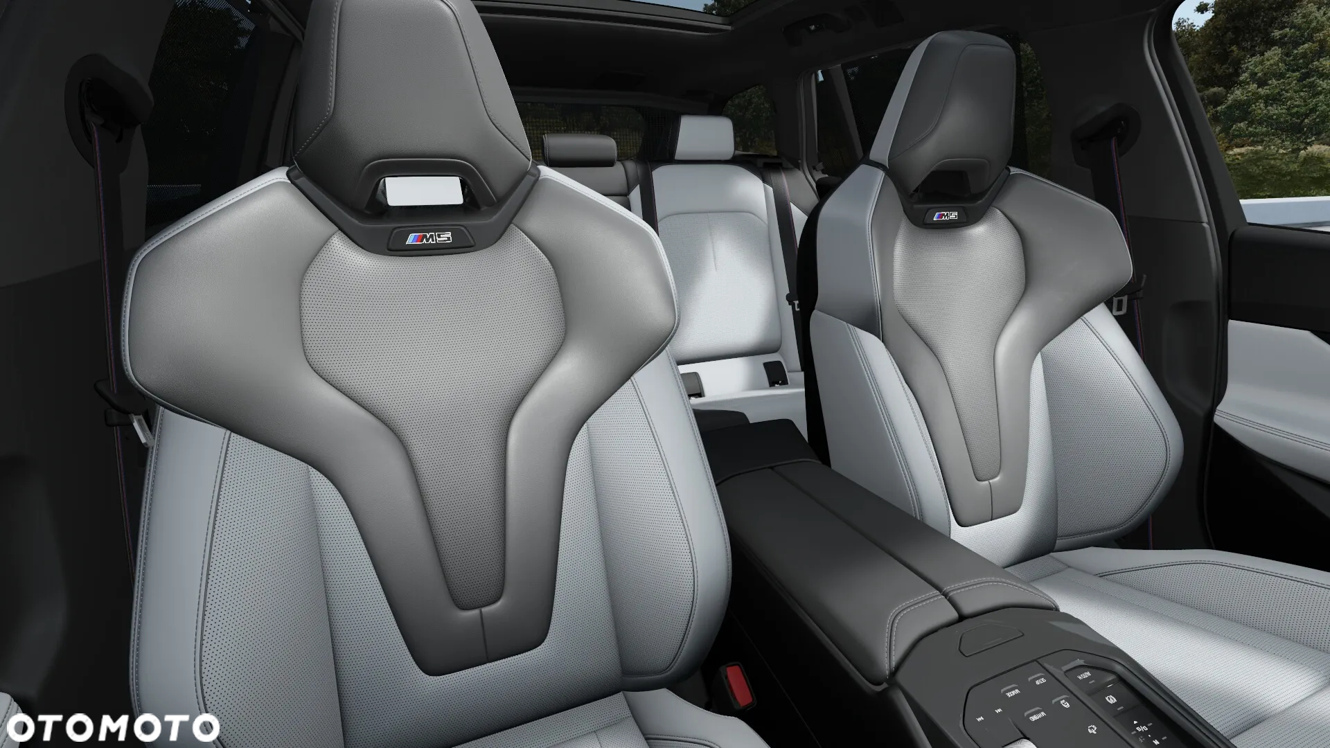 BMW M5 xDrive Touring - 12